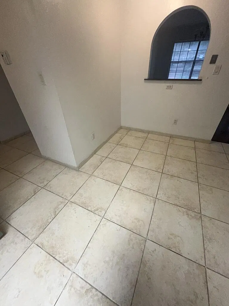 3 bed, 2.0 bath, 1742 sqft, $1,950 — Photo 3