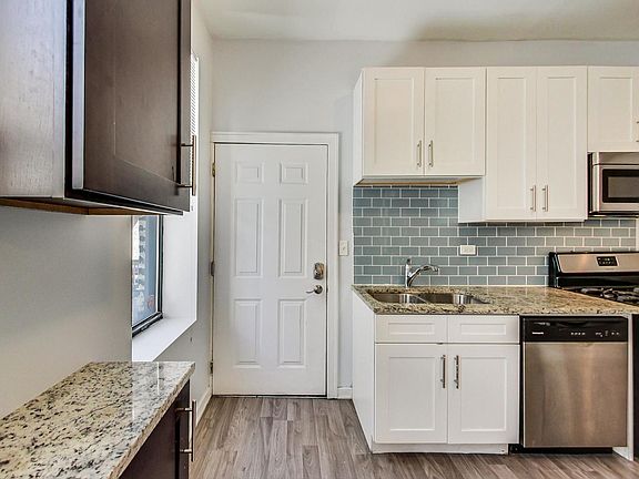 4th image of 1414 N Noble St #1CH