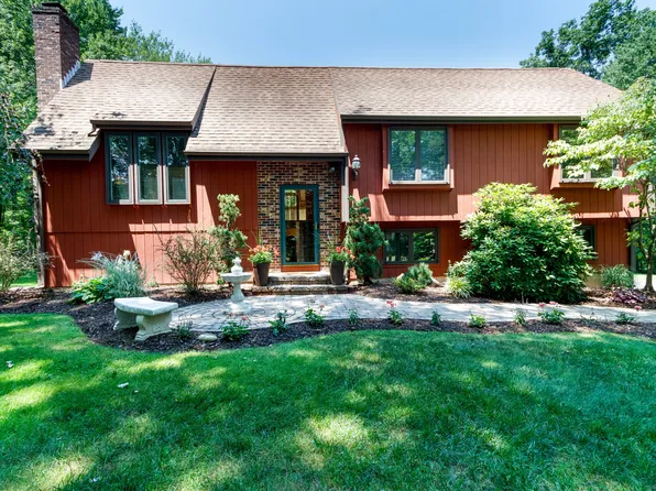 5 Gina Lane, Wallingford, CT 06492