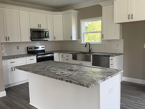 3rd image of 749 Ruby Golightly Dr