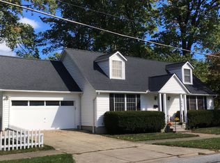 488 Canterbury Rd, Bay Village, OH 44140