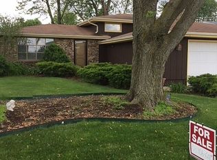 172 S Stadium Dr, Bourbonnais, IL 60914