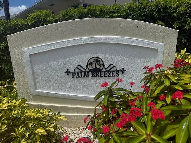 Building Photo - 327 Ocean Breeze Dr #1
