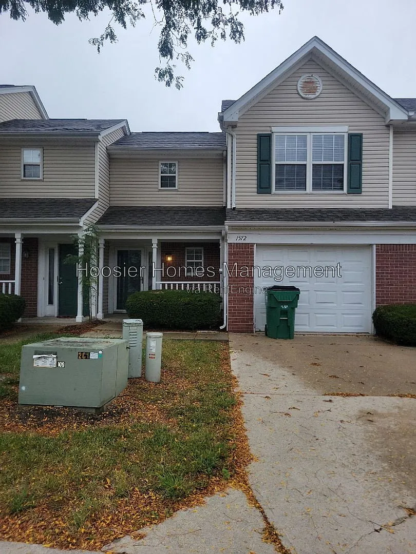 2 bed, 1.5 bath, $1,400 — Photo 1