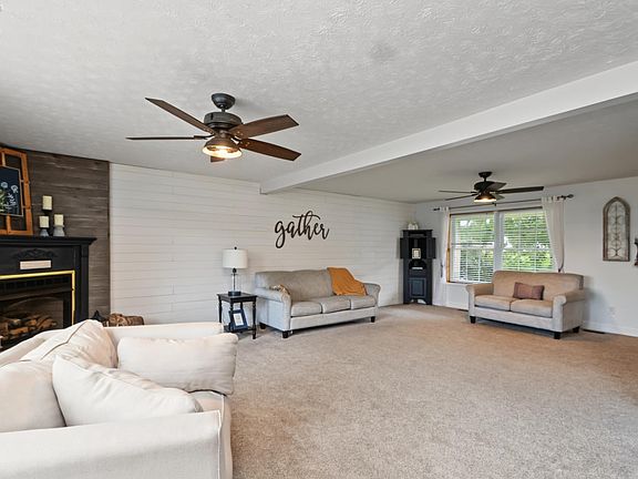 5th image of 602 Linden Ln