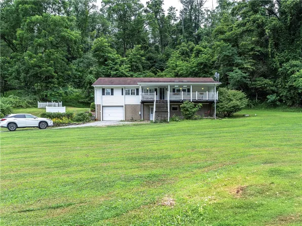 528 Upper Drennen Rd, New Kensington, PA 15068