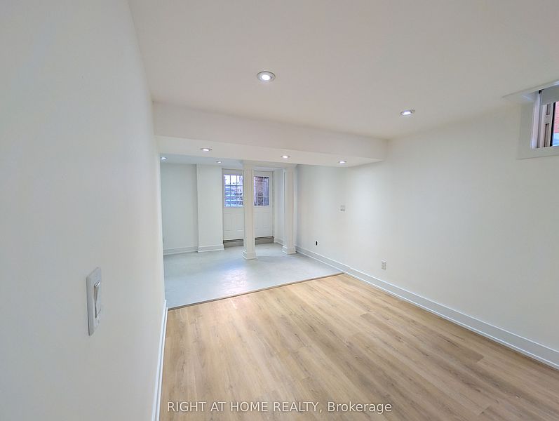 Ajax House for rent - 3 Bedrooms — photo 16