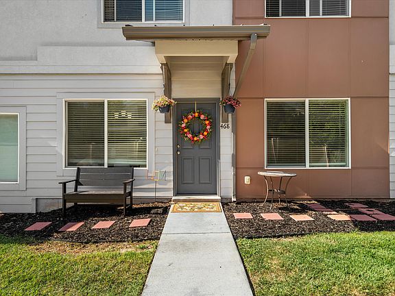 3rd image of 468 E London Way