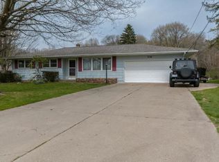 536 Hill Road Ct, Marshall, MI 49068