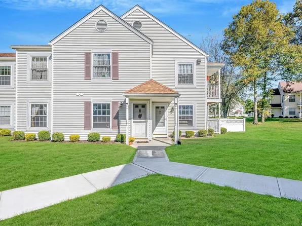 14 Fairview Circle #14, Middle Island, NY 11953