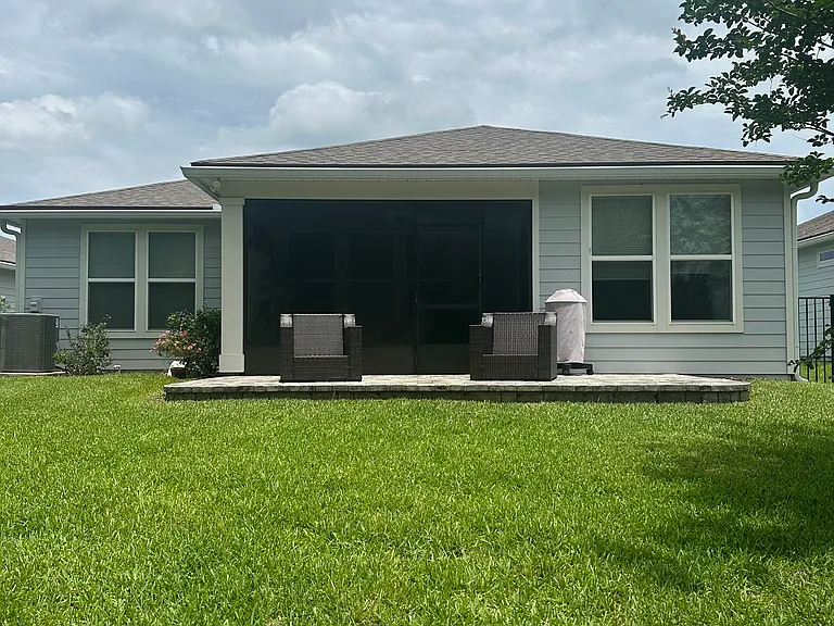 11048 Town View Dr — Photo 2