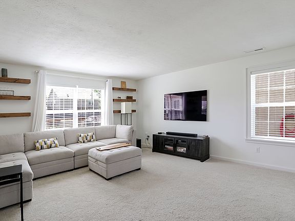 5th image of 907 Burntwood Way