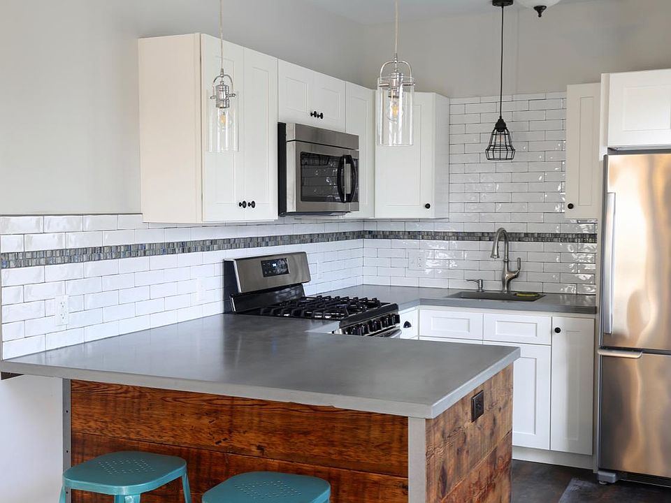 Kitchen bar seating