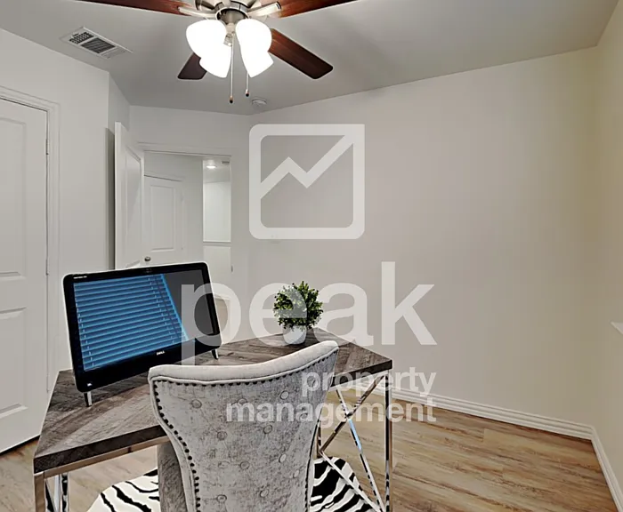 1501 Boxwood Ln — Photo 9