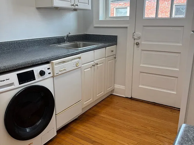 349 W Bute St — Photo 7