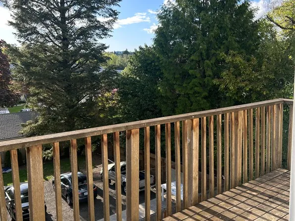 3003 NW Harrison Blvd #11, Corvallis, OR 97330