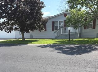 459 Meadowlark Cir, Sandwich, IL 60548