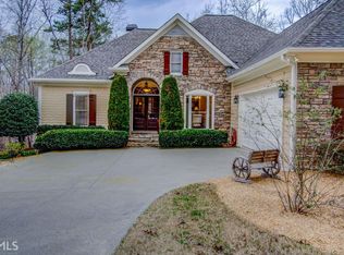 293 Red Cloud Dr, Waleska, GA 30183