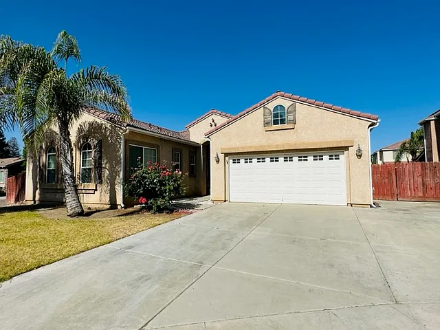 Erin Avenue (5741) - 1 — Photo 1