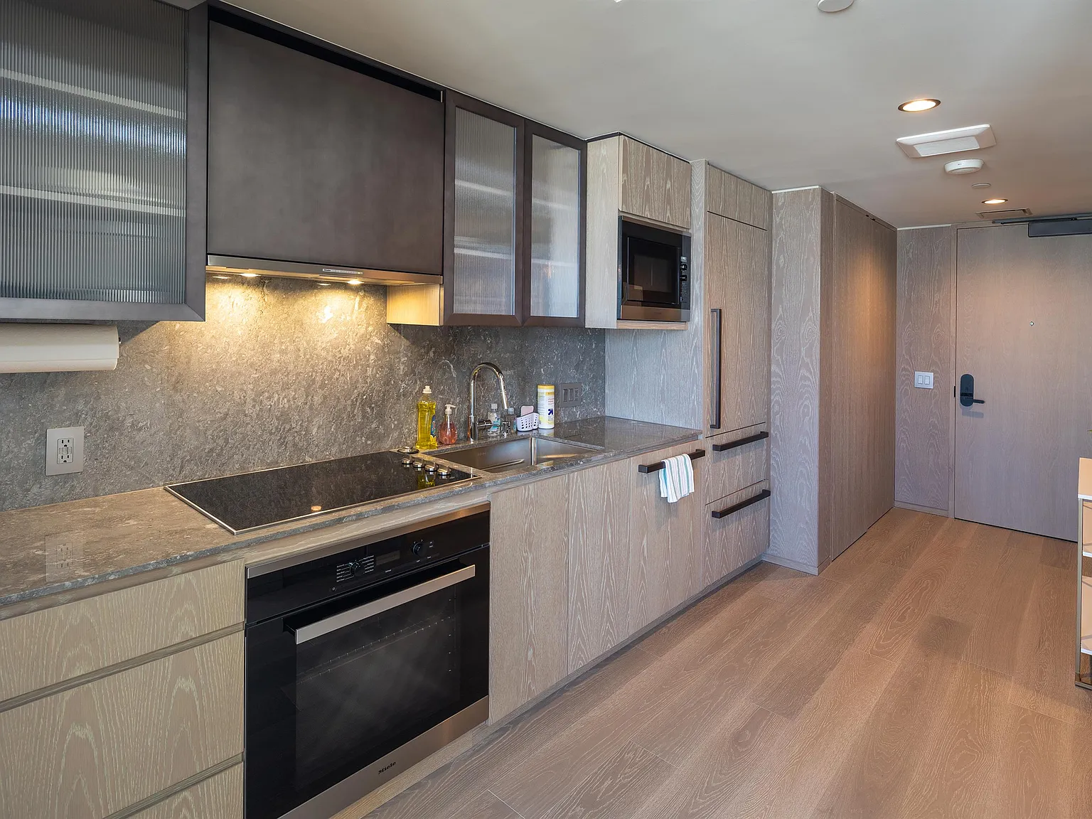 1000 Auahi Street #2111 - 1 — Photo 3