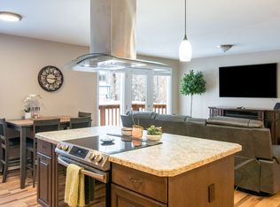 2530 Abbey Ln APT 1, Anchorage, AK 99517