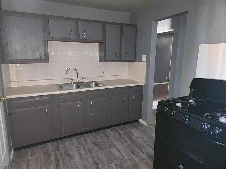 1066 Dayton St #1066 — Photo 2