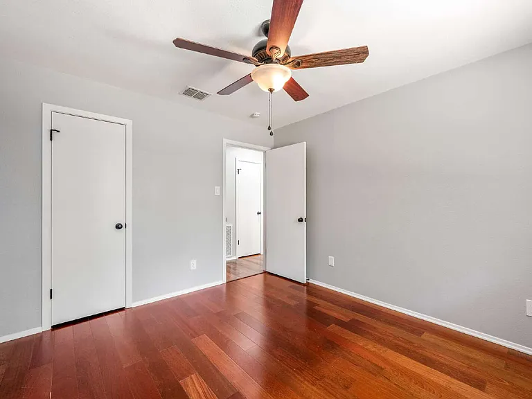10502 Spicewood Pkwy — Photo 28
