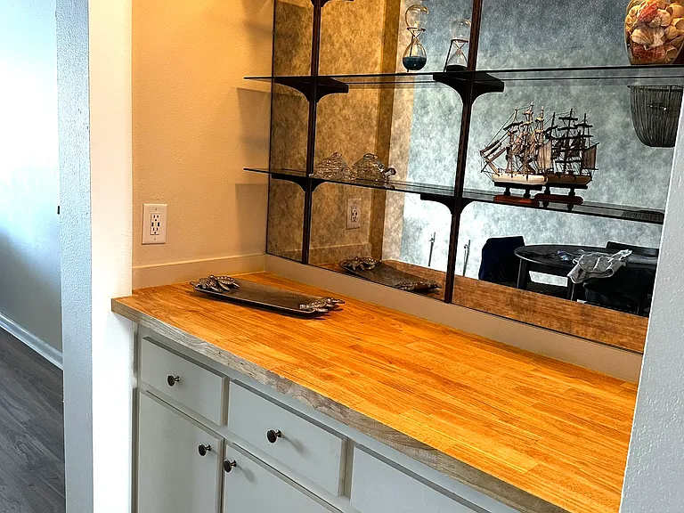 Dining room nook