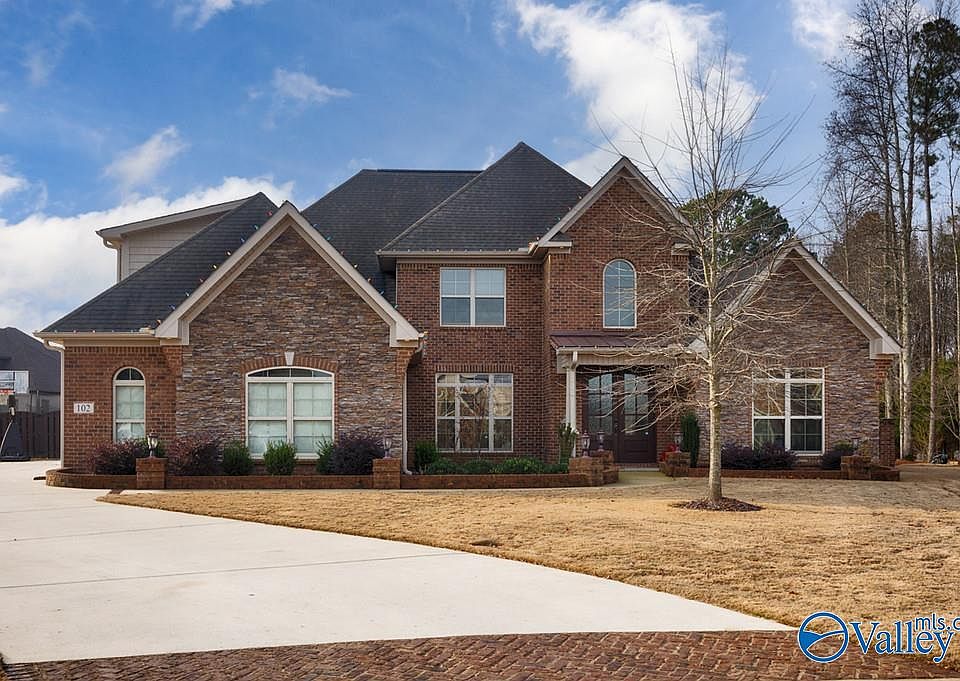 1st image of 102 Cutwater Ct