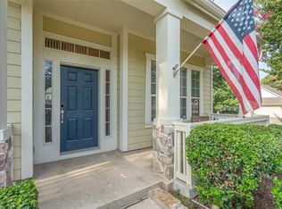 121 Nestlewood Ln, Grapevine, TX 76051