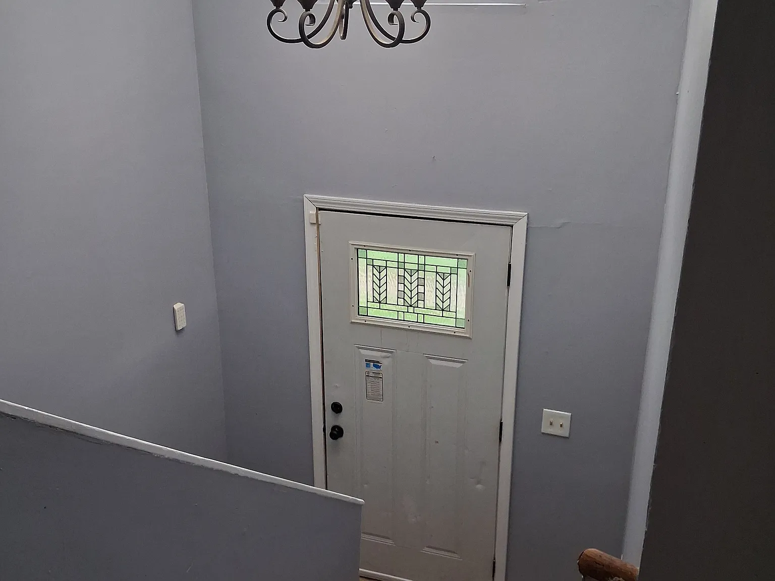 5 bed, 1370 sqft, $2,450 — Photo 2
