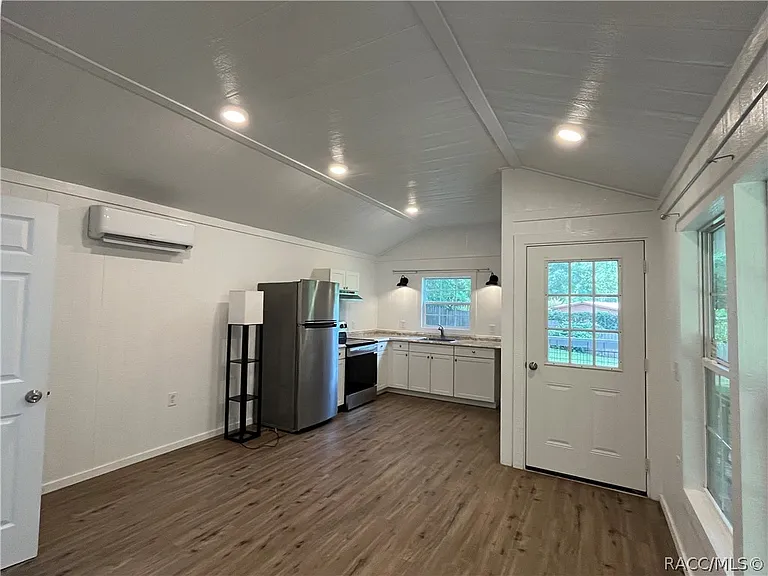 3129 N Page Ave #N — Photo 13