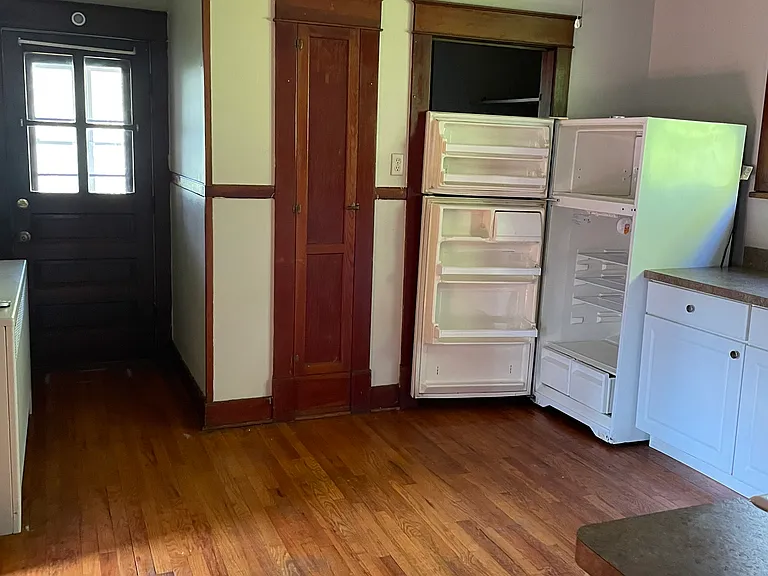 23 Lansing Ave #2 — Photo 5