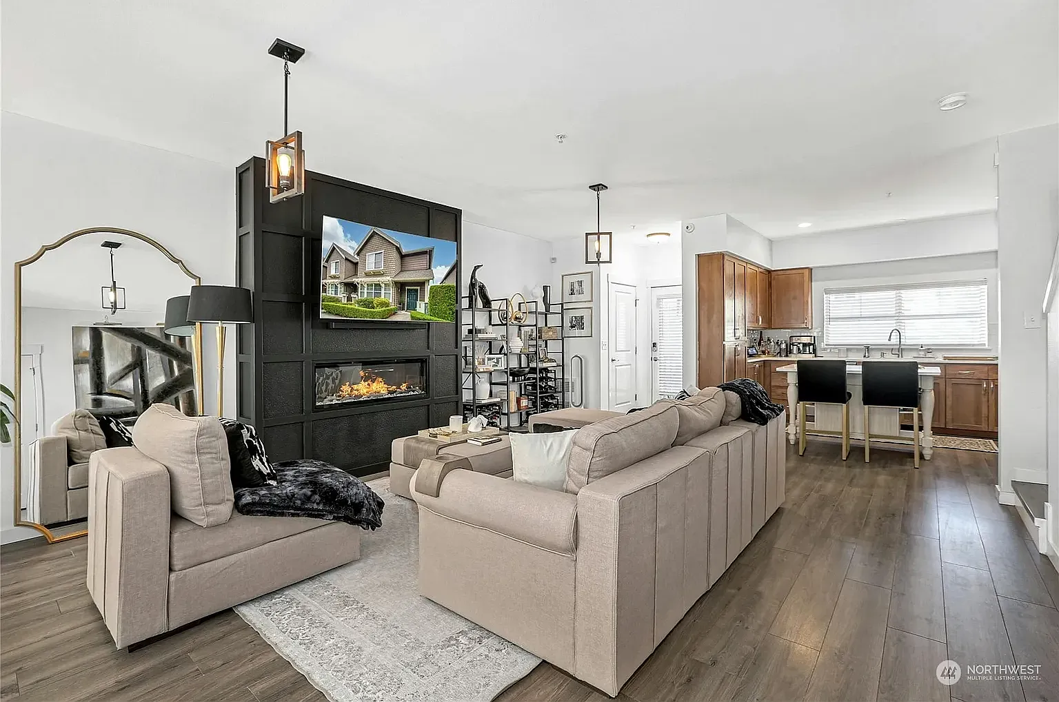3 bed, 1544 sqft, $3,495 — Photo 4