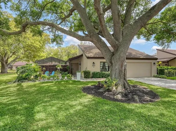 3842 Glen Oaks Manor Dr, Sarasota, FL 34232