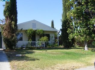381 E Sequoia Ave, Woodlake, CA 93286