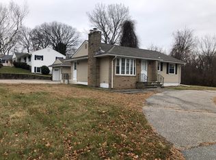 19 Pleasant View Ave, Smithfield, RI 02828