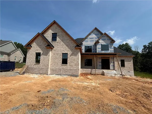 958 Medinah Dr, Winston Salem, NC 27107