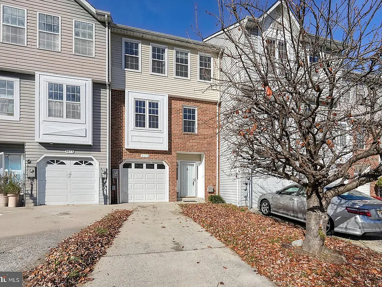 9575 Donnan Castle Ct — Photo 1