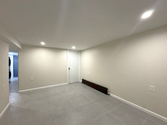 5th image of 386 Bleecker St #1B
