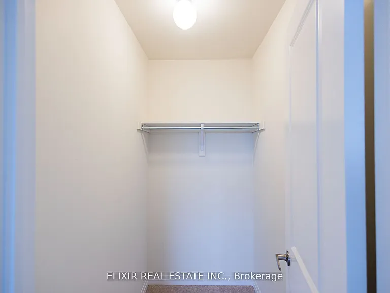 20 Molnar Cres — Photo 3