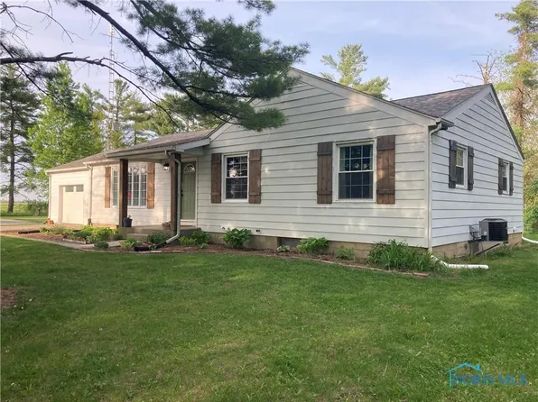 9032 County Road 21, West Unity, OH 43570