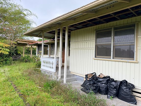 3rd image of 17-842 Volcano Rd