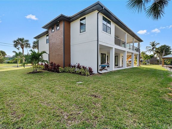 5th image of 18190 Pioneer Rd