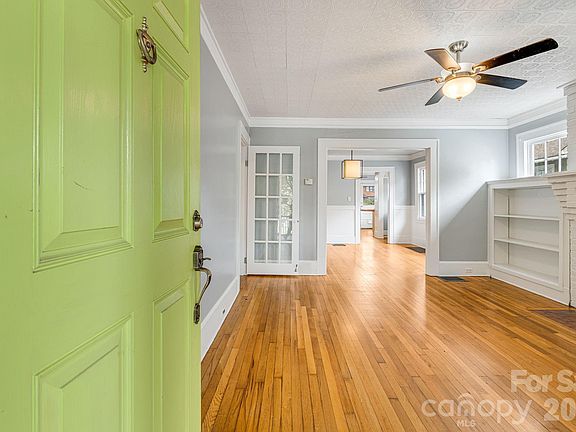 4th image of 97 Louisiana Ave