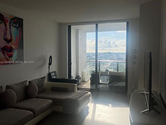 5th image of 1600 NE 1st Ave APT 3012