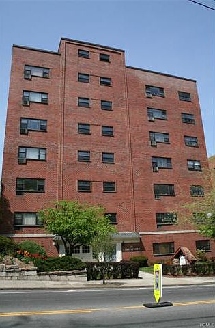 1st image of 15 Lake St APT 5H