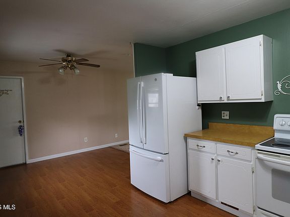 4th image of 1742 E Benwick Rd