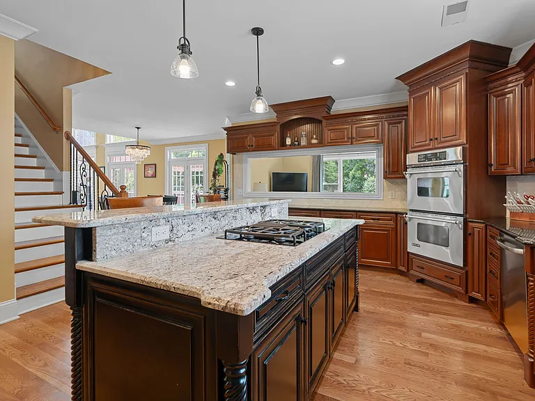 9640 Mitchell Pl — Photo 12