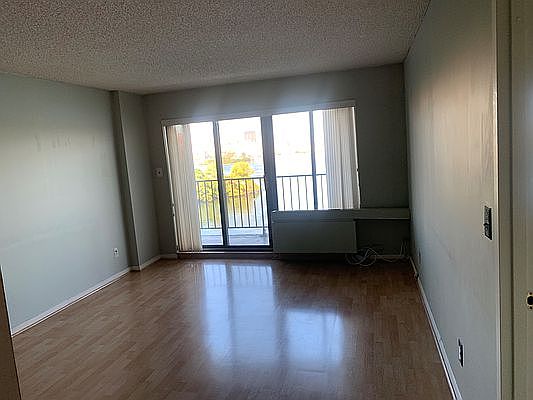 3rd image of 25-40 Shore Blvd #6T